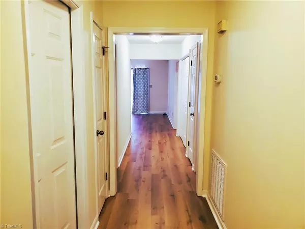 Winston Salem, NC 27104,704 Woodbury Knolls DR