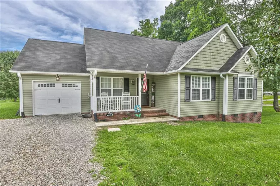 3030 Mabel TRL, Boonville, NC 27011