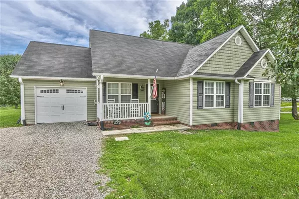 3030 Mabel TRL, Boonville, NC 27011