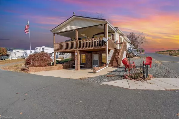 231 Badin View RD, New London, NC 28127