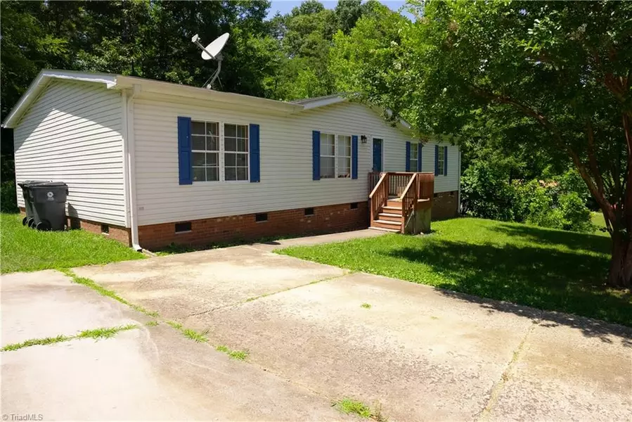 4707 Benttree DR, Mcleansville, NC 27301