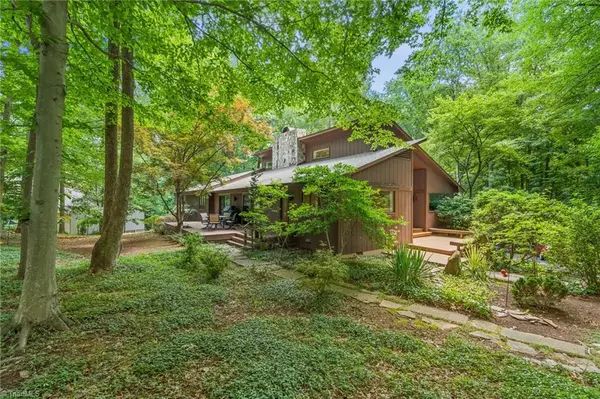 Winston Salem, NC 27104,551 Knob View DR