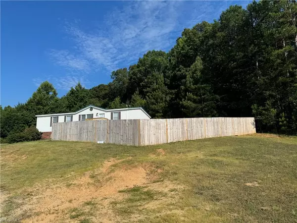 477 Koontz RD, Lexington, NC 27295