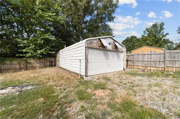 406 Jefferson ST, Kernersville, NC 27284