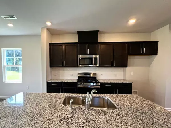 King, NC 27021,145 Cremello DR