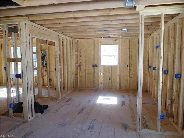 Thomasville, NC 27360,631 Cable ST