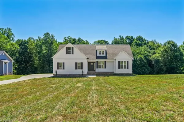 5229 Belews Creek RD, Walkertown, NC 27051