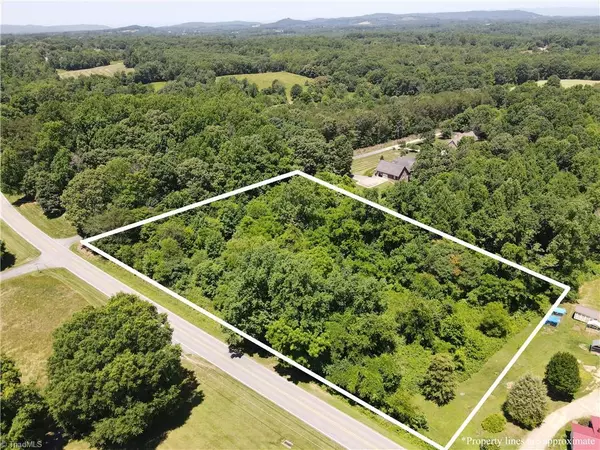 Hamptonville, NC 27020,3108 Windy Cedar DR