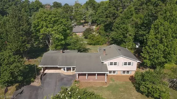Kernersville, NC 27284,912 Mayford DR