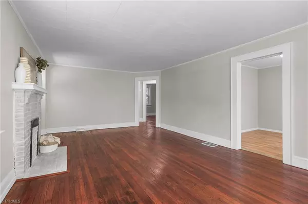 Winston-salem, NC 27107,1971 Lyons ST