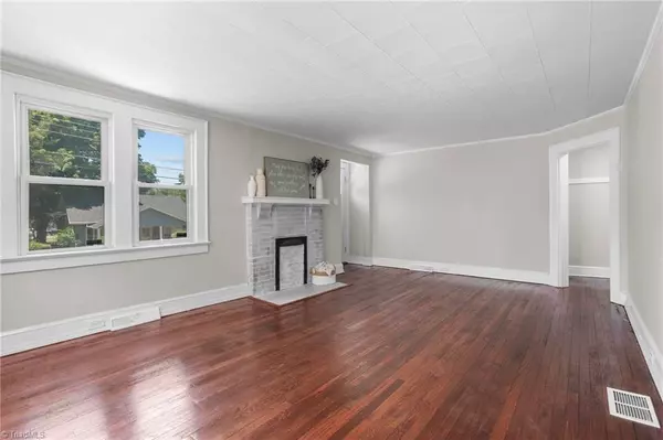 Winston-salem, NC 27107,1971 Lyons ST