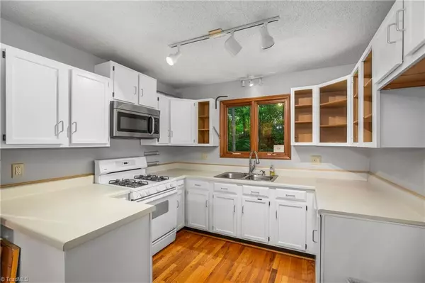 Winston Salem, NC 27103,2291 Brecknock DR