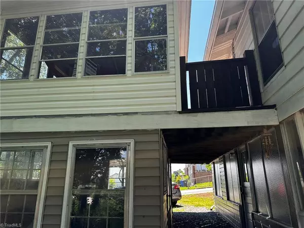 North Wilkesboro, NC 28659,229 D ST