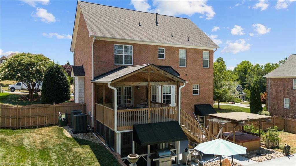 Winston-salem, NC 27107,1436 Meadowlands DR