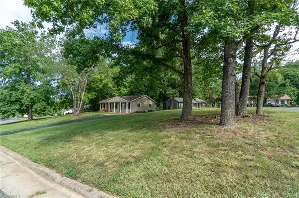 Winston Salem, NC 27103,2731 Inca LN