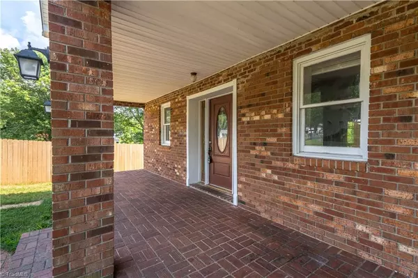 Winston-salem, NC 27105,5083 Baux Mountain RD