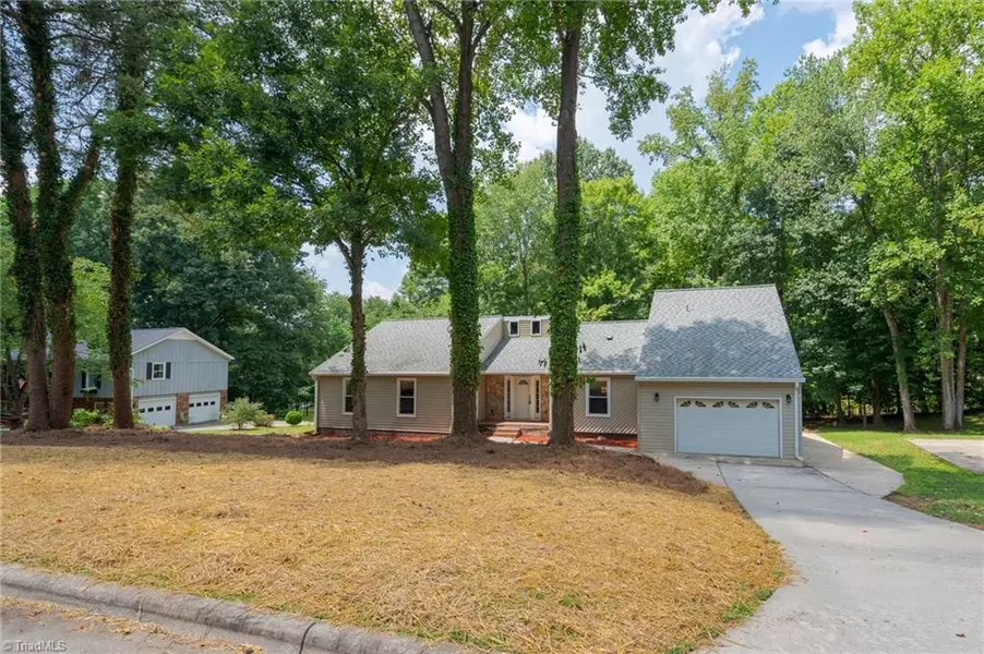 306 Lake Ridge DR, Kernersville, NC 27284