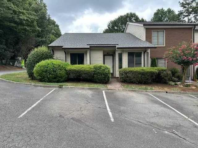 Winston-salem, NC 27104,181 Forest View DR