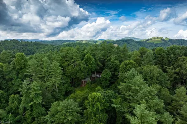 Boone, NC 28607,348 Laurelwood LN