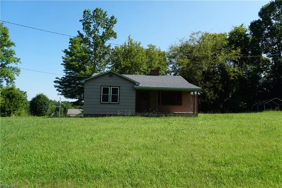 3441 Old US Highway 421 E, Yadkinville, NC 27055