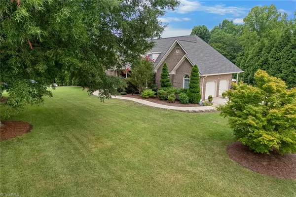 Kernersville, NC 27284,5548 Long Walk DR