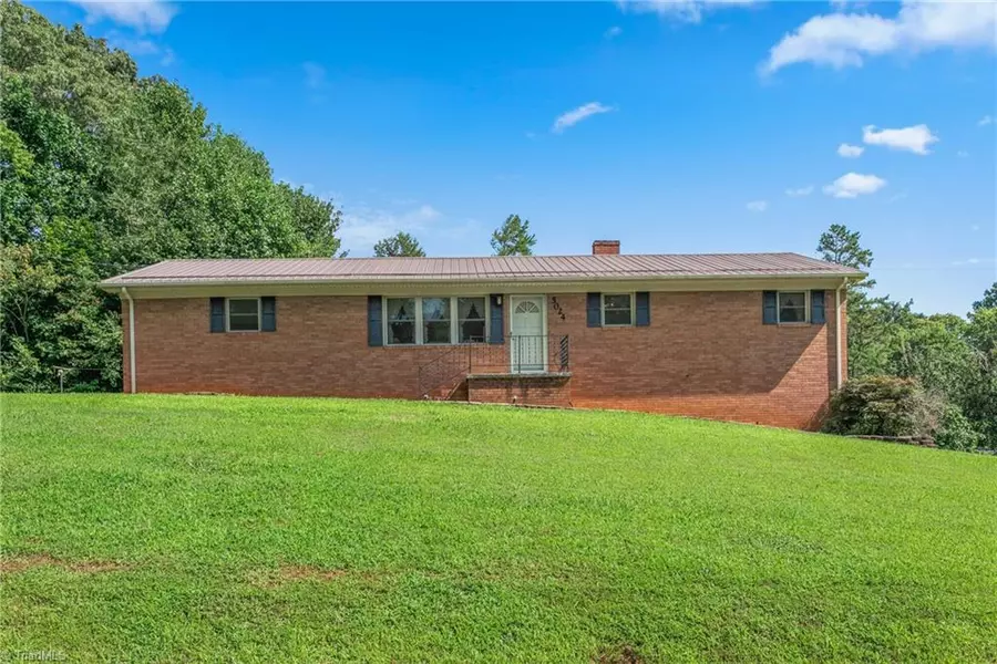 5024 Gardengate RD, Asheboro, NC 27205