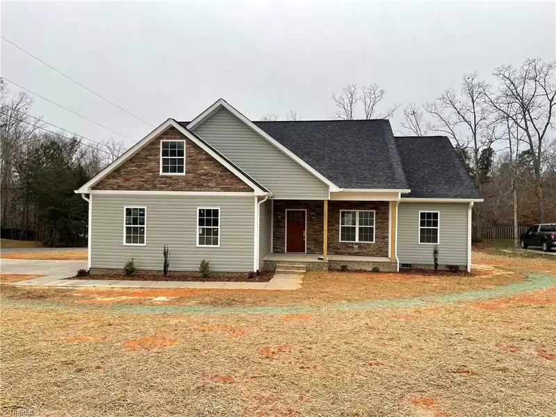 508 Woods DR, Randleman, NC 27317