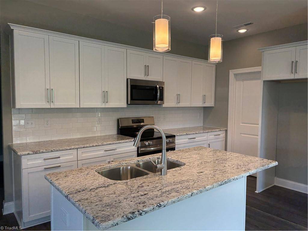Winston-salem, NC 27107,7376 Ridge RD