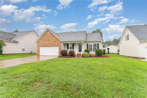 Clemmons, NC 27012,115 Pebble Run CT