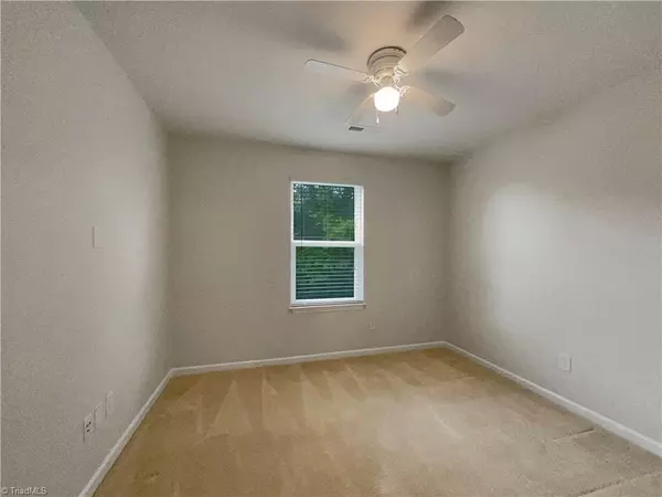 Thomasville, NC 27360,214 Florida DR