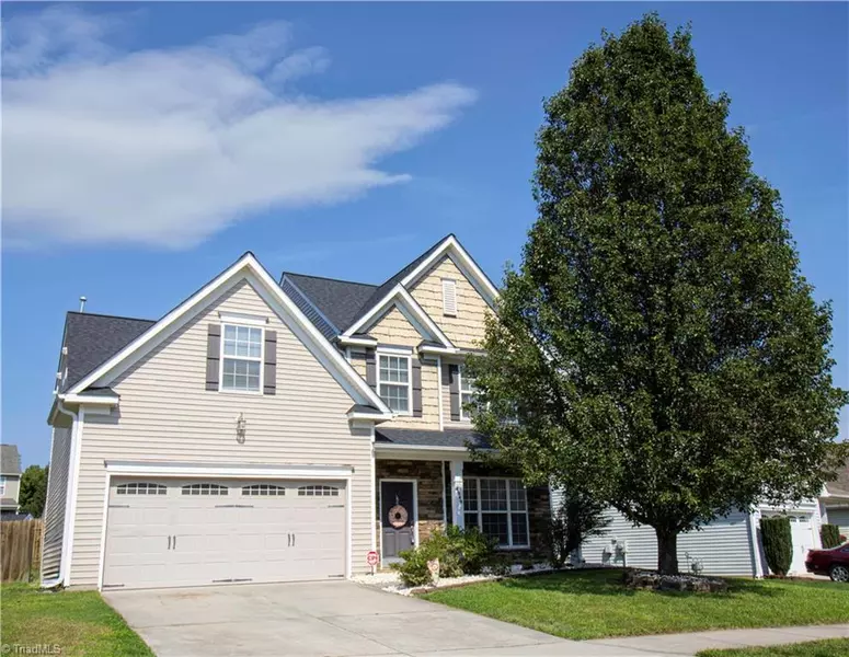 4949 Old Towne Village CIR, Pfafftown, NC 27040