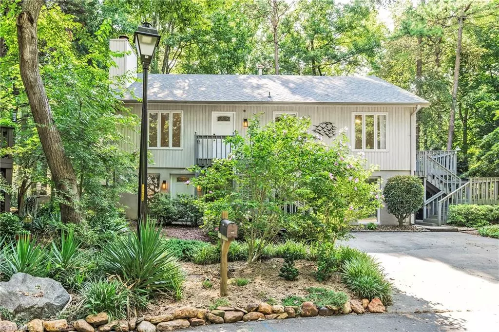 Winston-salem, NC 27103,2728 Woodlore TRL