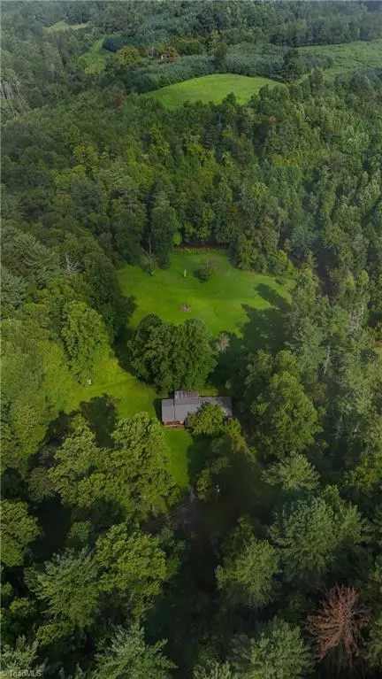 Traphill, NC 28685,385 Garris Valley DR