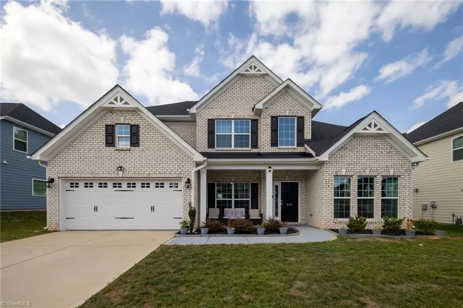 2109 Owls View LN, Colfax, NC 27235