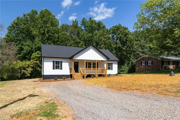 Yadkinville, NC 27055,3341 Brookfield LN