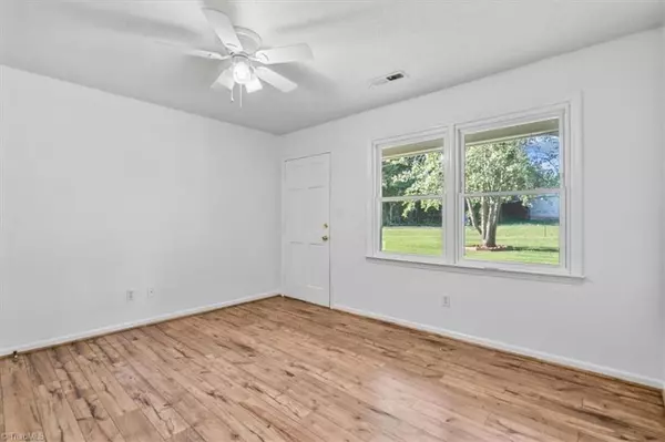 Kernersville, NC 27284,4710 Nokomis DR