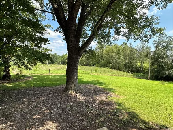 Taylorsville, NC 28681,245 Luther Pennell LN