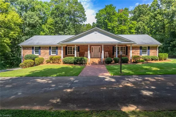 2025 Walker RD, Winston-salem, NC 27106