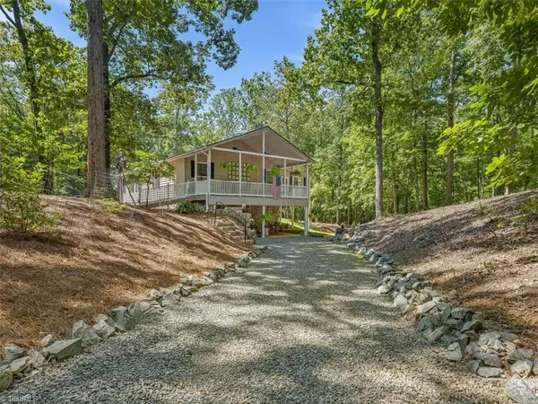 New London, NC 28127,186 Badin Shore CIR