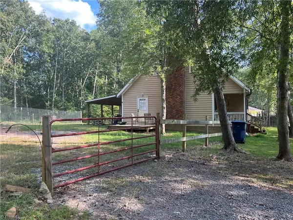 Randleman, NC 27317,106 Azalea DR