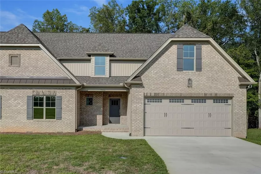 7016 Westfield Village CIR, Summerfield, NC 27358