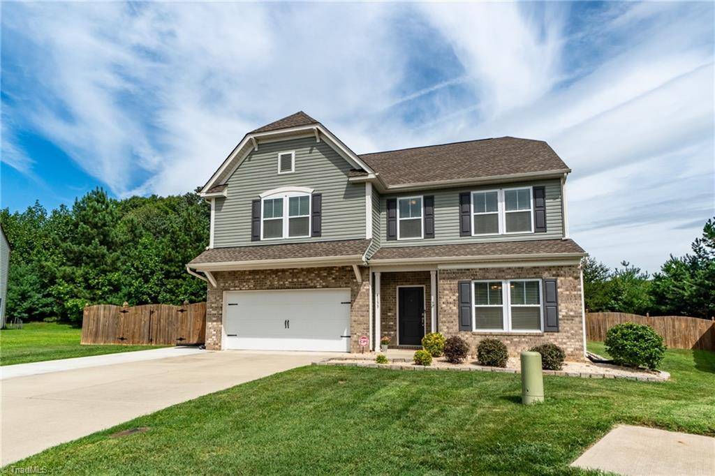 4133 Medina CT, Pfafftown, NC 27040