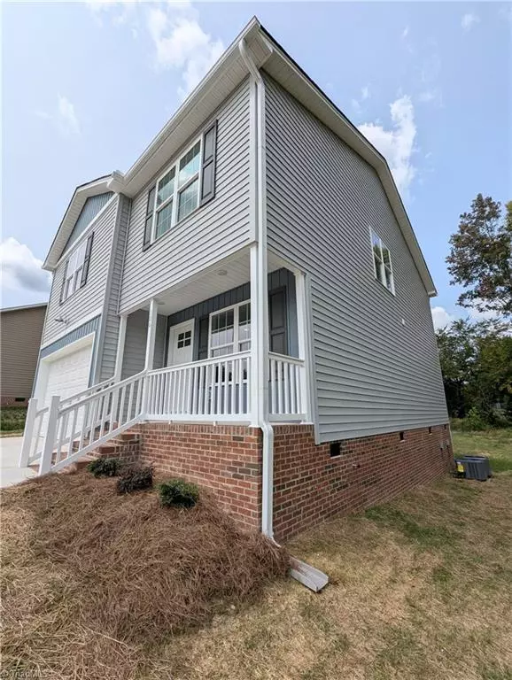 Thomasville, NC 27360,106 Hazy LN