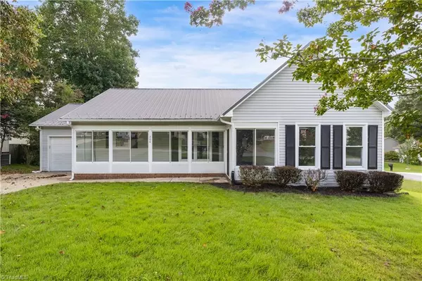 200 Browning DR, Thomasville, NC 27360