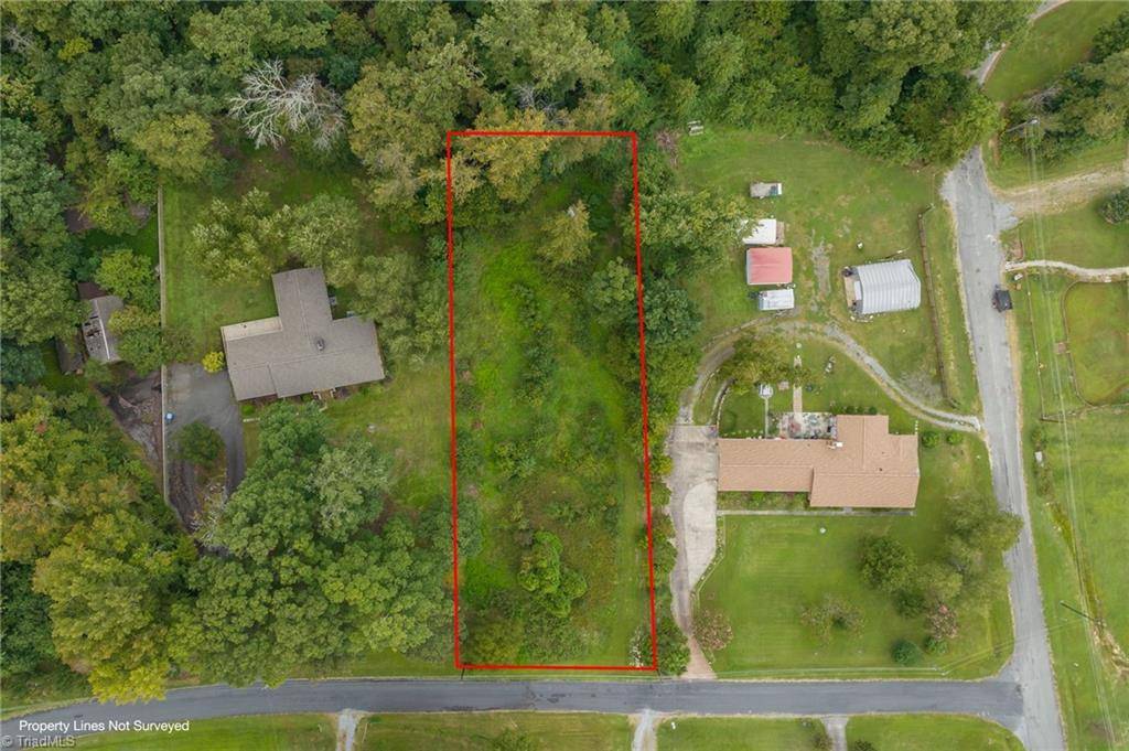 1902 Cardinal Crest RD, Greensboro, NC 27406