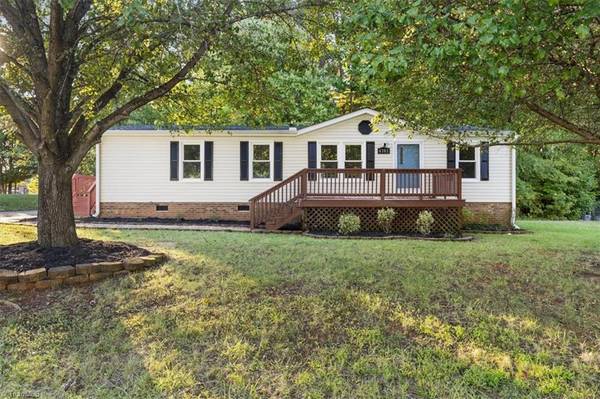 4701 Benttree DR, Mcleansville, NC 27301