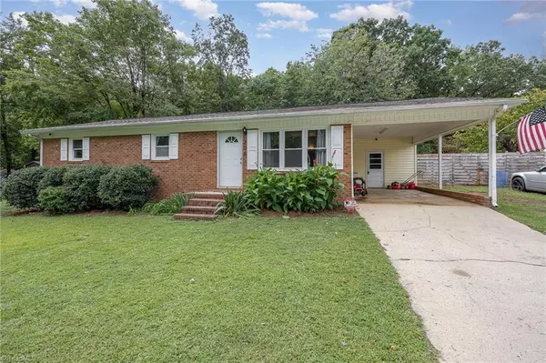 Thomasville, NC 27360,206 Daisy ST