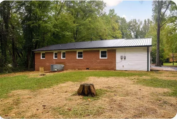 Lexington, NC 27295,111 Hammond RD