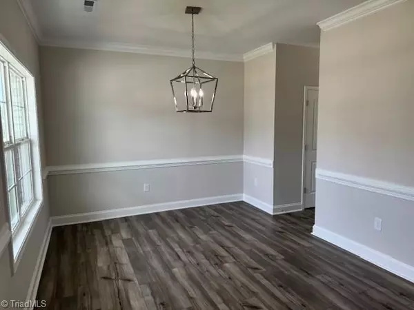 Kernersville, NC 27284,3573 River Farm DR #335