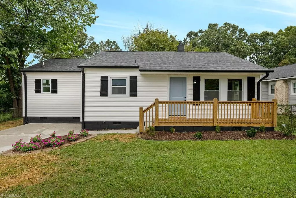 Thomasville, NC 27360,220 Moon ST